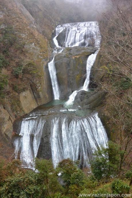 Las cataratas de Ibaraki (fukuroda no taki) y un Hina Matsuri gigante