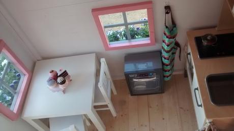 Casita Tom de madera infantil instalada en Lloret de Mar (GIRONA)