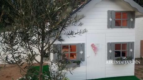 Casita Tom de madera infantil instalada en Lloret de Mar (GIRONA)