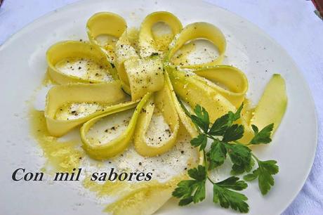 ENSALADA DE CALABACÍN CON QUESO