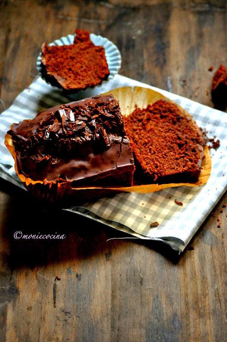 BIZCOCHO DE CHOCOLATE CON NARANJA SANGUINA