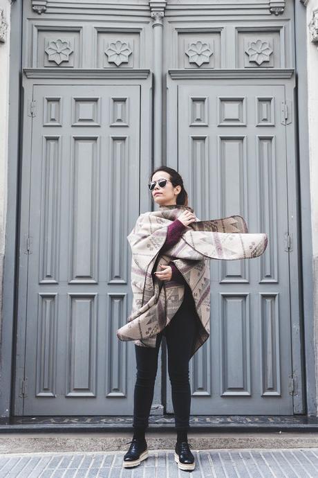 Aztec Print Aztec_poncho-Outfit-Burgundy_Jumper-Oxfords-Black_Jeans-Street_Style-7
