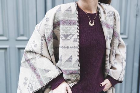 Aztec Print Aztec_poncho-Outfit-Burgundy_Jumper-Oxfords-Black_Jeans-Street_Style-85