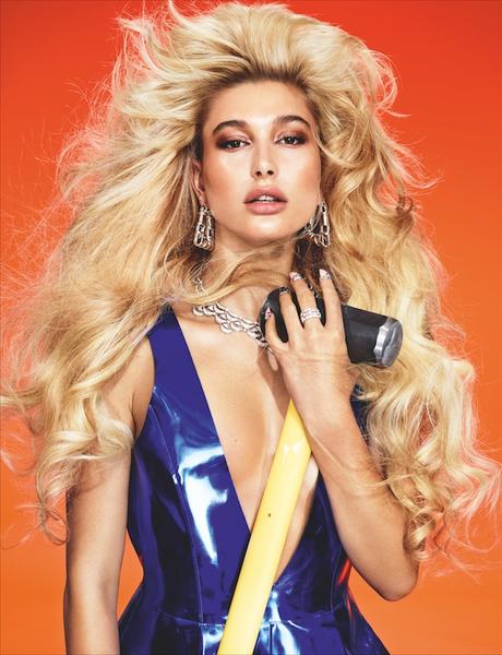 Hailey Baldwin, obrera por un día para Wonderland