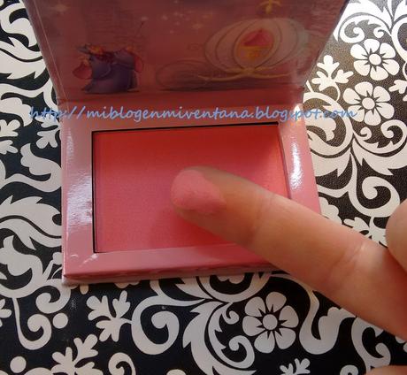 Cuéntame un cuento: Cinderella de Essence.