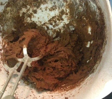 GALLETAS DE CHOCOLATE BLANCO Y NEGRO CON ANIMALITOS