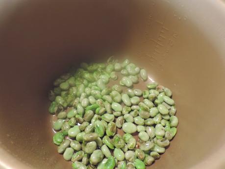 Revuelto de habas y bacon.