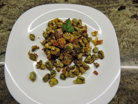 Revuelto de habas y bacon.