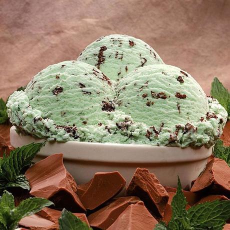 Helado de menta con choco-chips