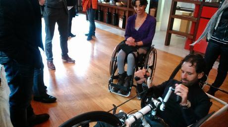 La handbiker Mila López comparte su sueño en Santiago