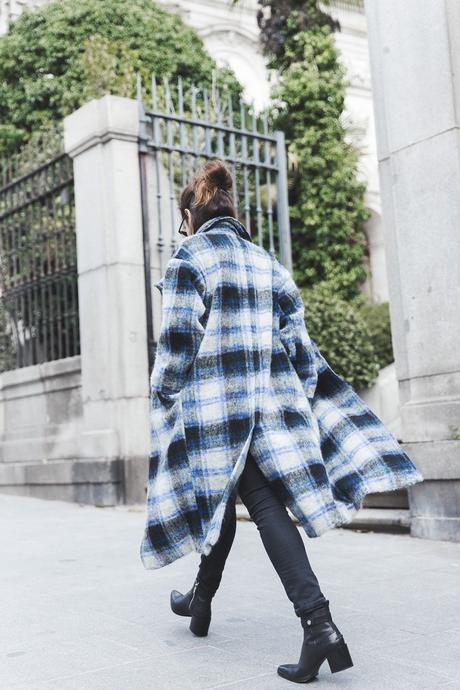 Checked_Coat-White_Top_Fashion_Pills-Ray_Ban-Asos-Street_Style-Collage_Vintage-36