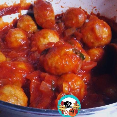 Albóndigas de pollo rellenas de ciruelas