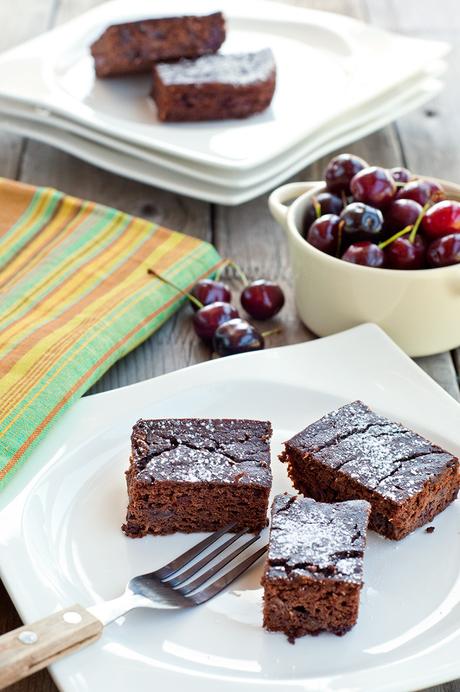 Receta de brownie de cereza con doble chocolate