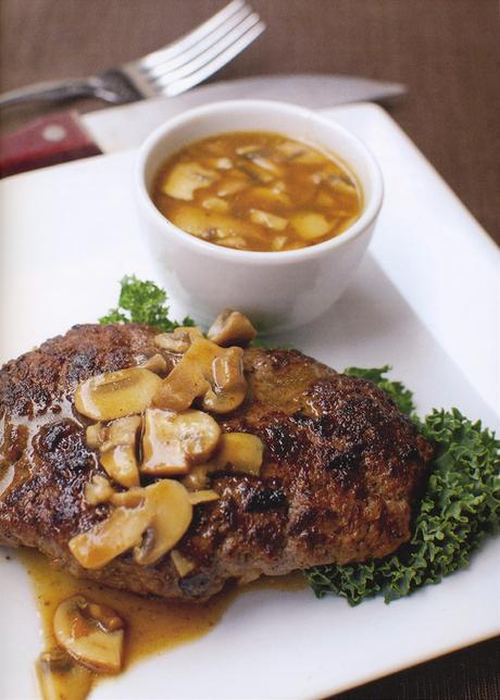 Carne con salsa de champiñones de Paleo Indulgences Carne con salsa de champiñones de Paleo Indulgences