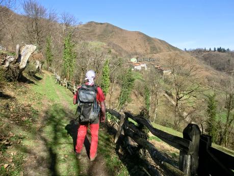 Por la vertiente allerana del Cordal de Longalendo