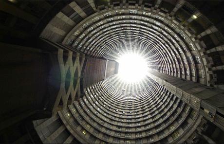 ARQUITECTURAS OLVIDADAS: PONTE TOWER