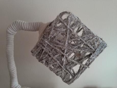 Lámpara con pale y lana