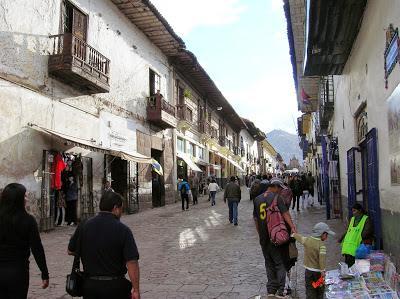 Calle de Santa Clara, Cusco, Perú, La vuelta al mundo de Asun y Ricardo, round the world, mundoporlibre.com