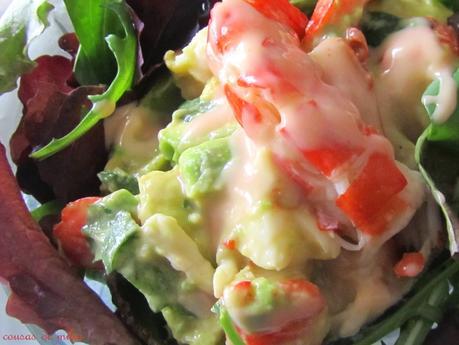 Aguacate con langostinos