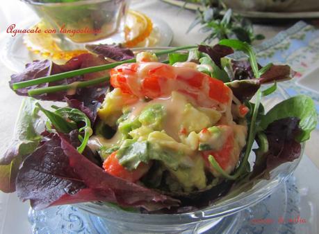 Aguacate con langostinos