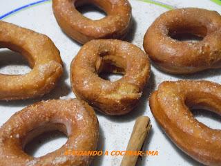 Roscos Fritos de Vainilla y Canela.