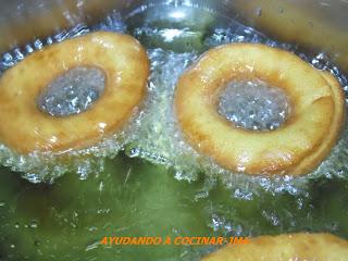 Roscos Fritos de Vainilla y Canela.