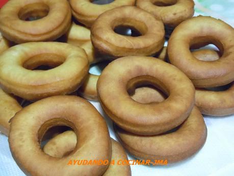 Roscos Fritos de Vainilla y Canela.