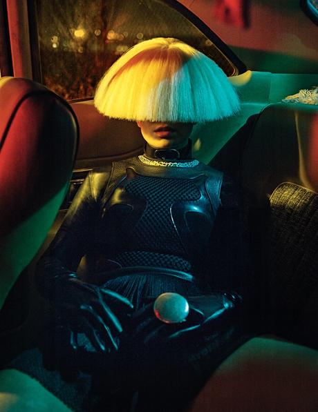 Sia posa para Interview y habla de porque oculta su cara.