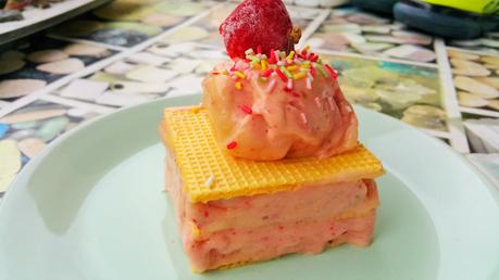 Helado vegano fácil de fresa y plátano