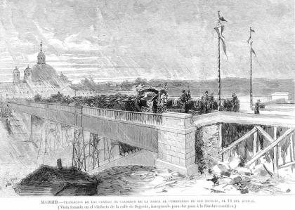 La vida del Viaducto de la Calle Bailén en 10 imágenes