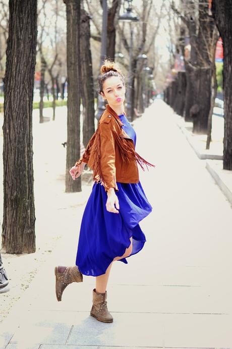 CONVIERTE UN VESTIDO DE COCKTAIL EN UNO INFORMAL CONVIERTE UN VESTIDO DE COCKTAIL EN UNO INFORMAL