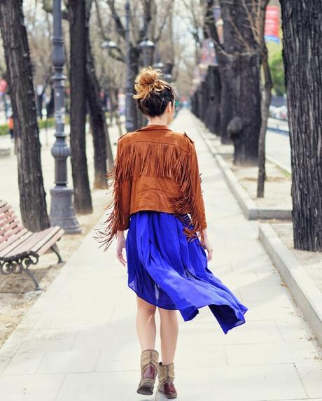 CONVIERTE UN VESTIDO DE COCKTAIL EN UNO INFORMAL CONVIERTE UN VESTIDO DE COCKTAIL EN UNO INFORMAL