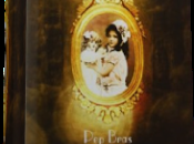 Niña Hacía Hablar Muñecas