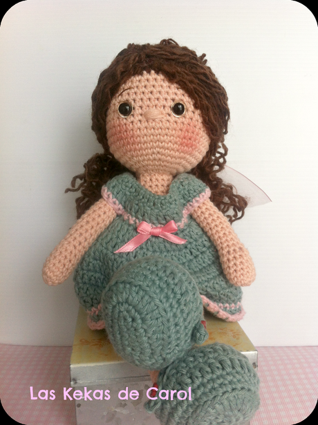 Nueva muñeca de crochet: Dina