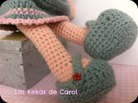 Nueva muñeca de crochet: Dina