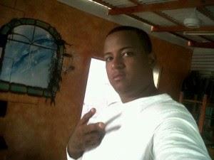 Asesinan barbero en Barahona e hieren hijo.