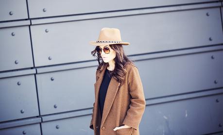 street style barbara crespo black and brown coat leopard booties fashion blogger outfit blog de moda