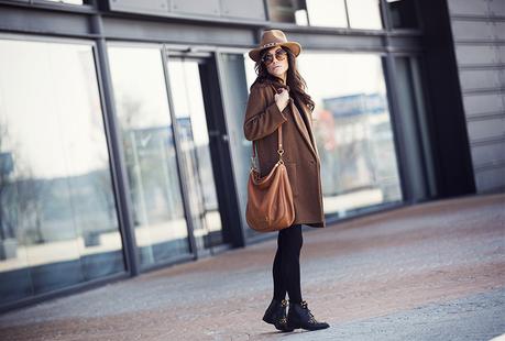 street style barbara crespo black and brown coat leopard booties fashion blogger outfit blog de moda