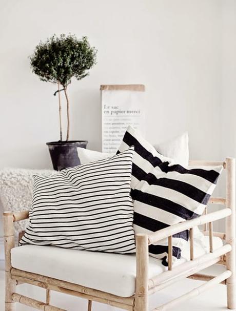 ideas-deco-como-combinar-cojines-blanco-negro