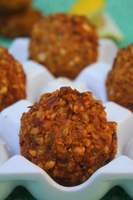 Falafel con salsa de yogur y tahini