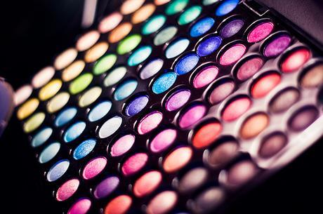 Aprende como aplicar sombras en los ojos paso a paso Aprende como aplicar sombras en los ojos paso a paso