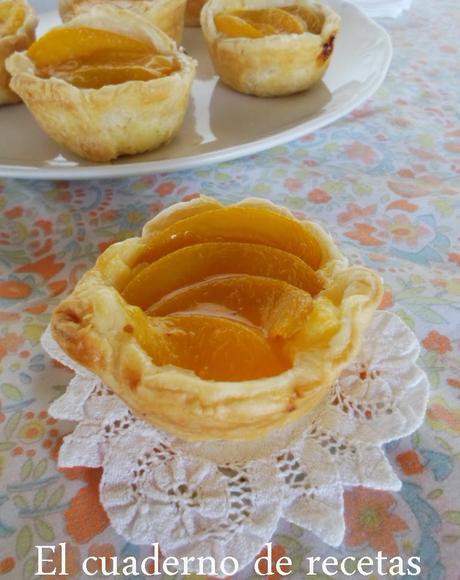 Pastelitos de Hojaldre y Melocotón
