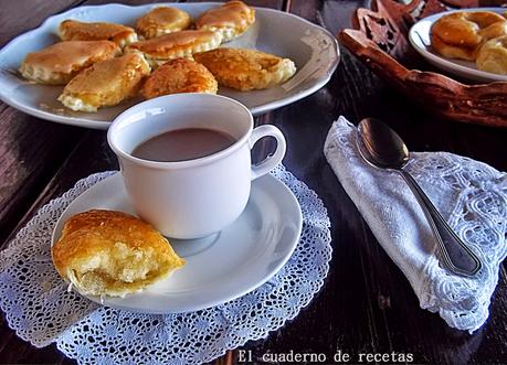 Barquillos Rellenos de Cabello de Ángel