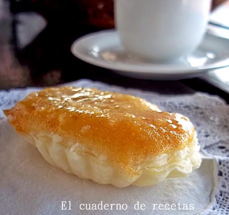 Barquillos Rellenos de Cabello de Ángel