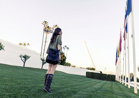 street style barbara crespo leather in sevilla hakei tshirt wild love hector boots fashion blogger outfit blog de moda