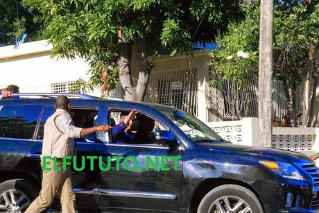 Leonel sin multitudes en calle Mella de Neiba.