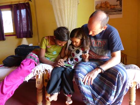 Friends of Orchha : La Familia Panchhal