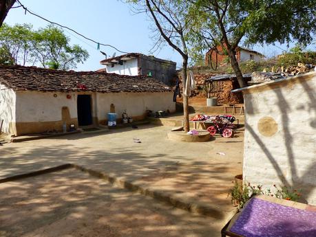 Friends of Orchha : La Familia Panchhal