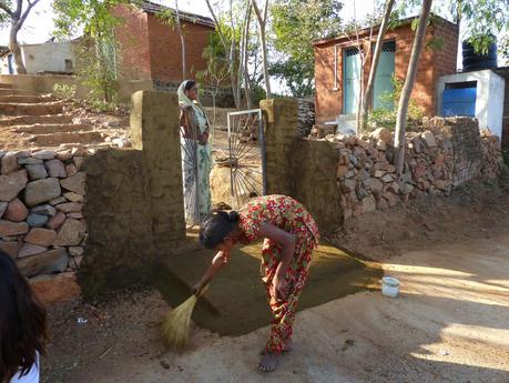 Friends of Orchha : La Familia Panchhal