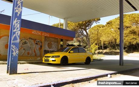 Mitsubishi Lancer Evolution Yellow